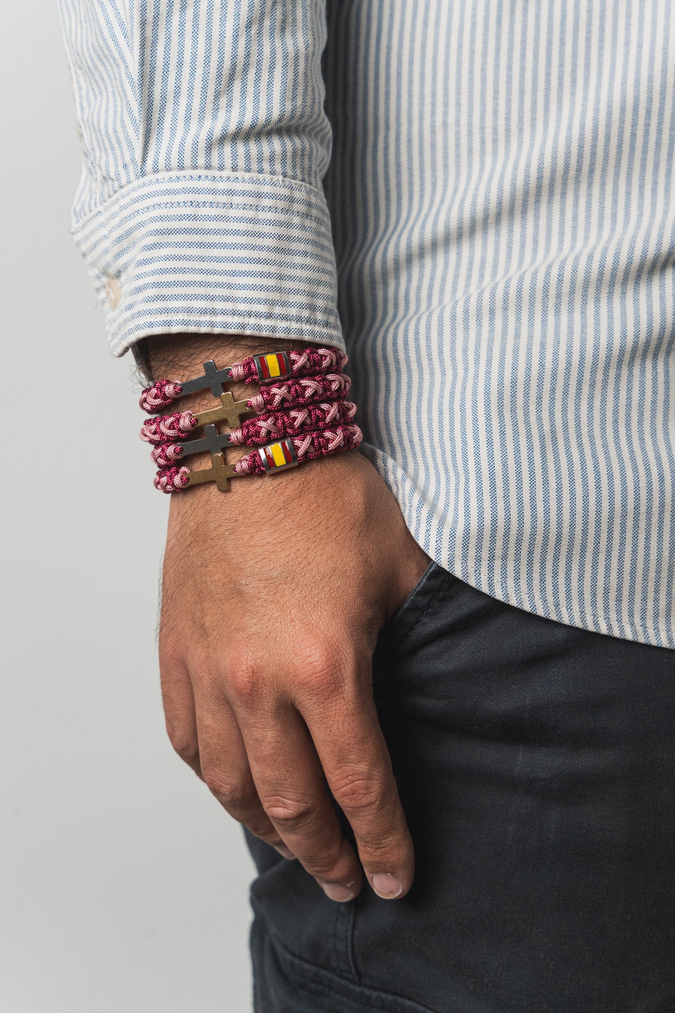 Pulsera cruz buganvilla y rosa palo